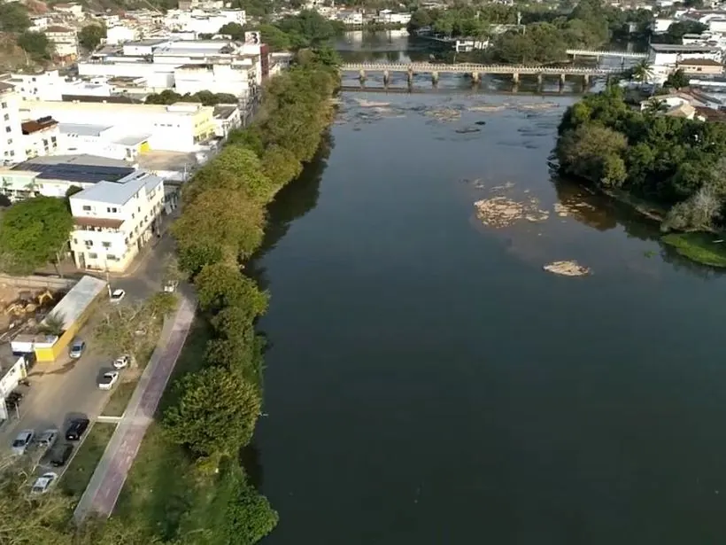 Rio Muriaé no Centro de Itaperuna