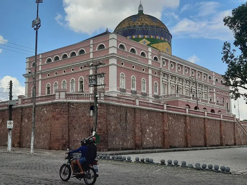 Fachada do Teatro Amazonas em Manaus