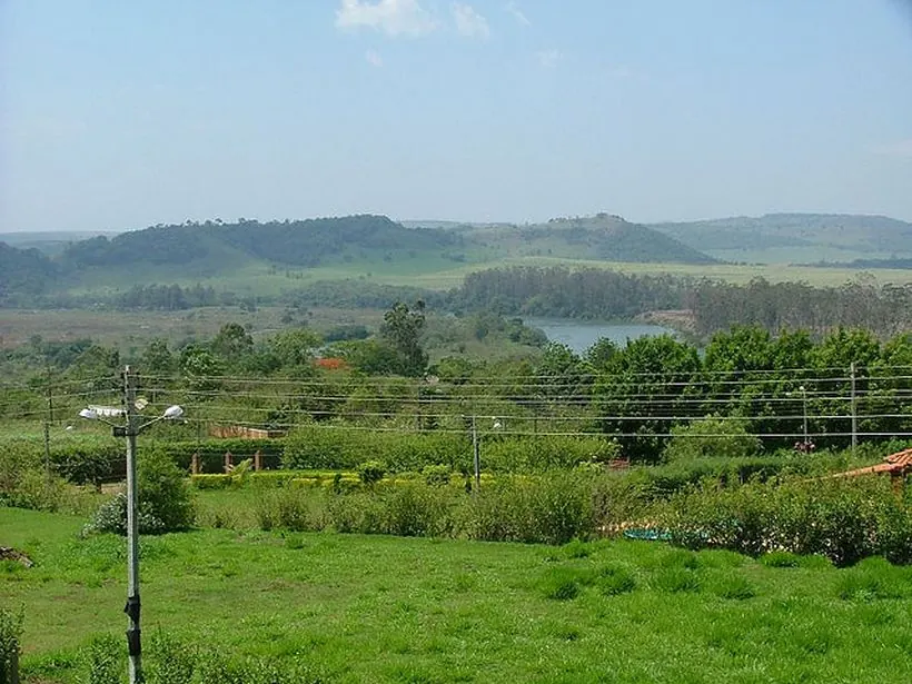 Vista do Rio Paranapanema e da zona rural de Ourinhos