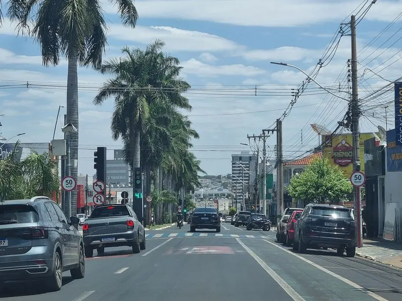 Avenida Presidente Vargas em Rio Verde